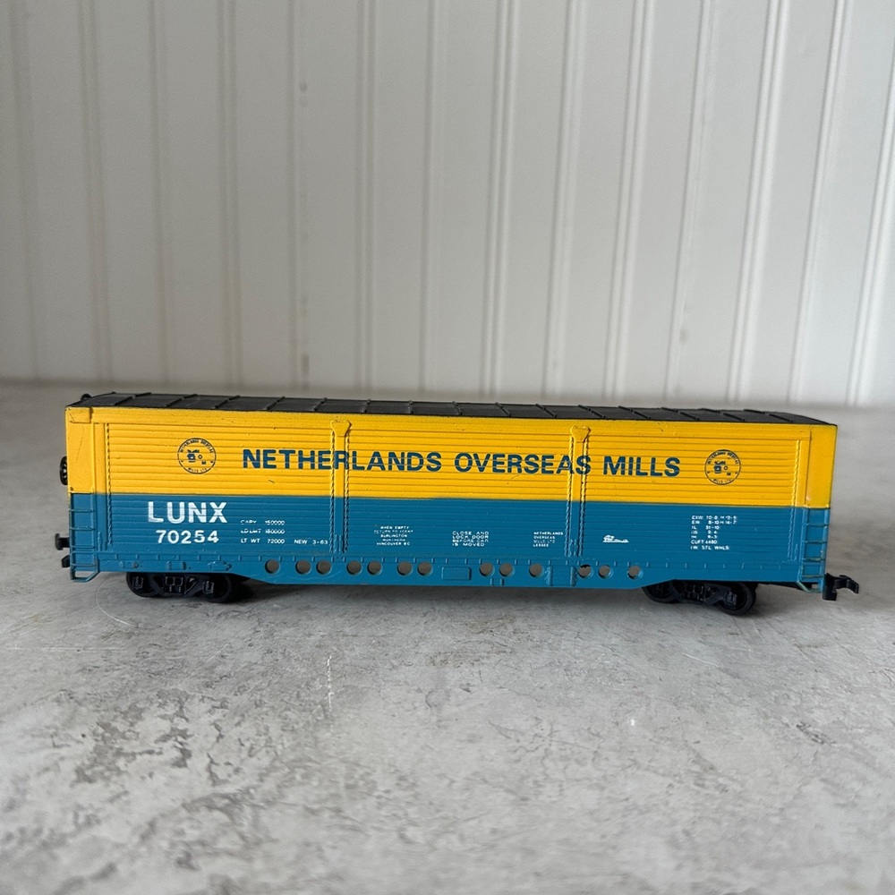 Bachmann HO Scale Netherlands Overseas Mills All Door Box Car LUNX 70254 #M-2